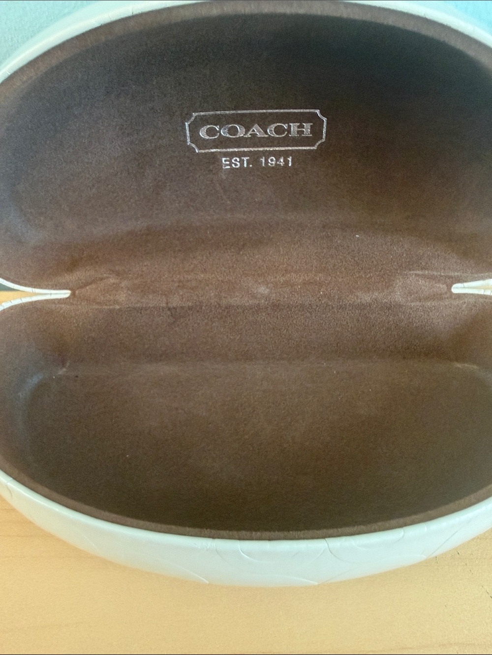 Coach sunglasses case - Picture 2 of 7